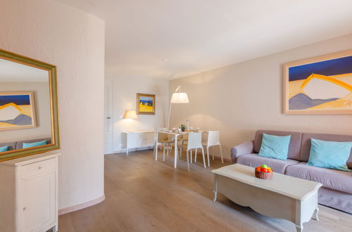 Photo 2 - 1 bedroom Apartment in Sainte-Maxime with garden and terrace