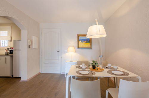 Photo 3 - 1 bedroom Apartment in Sainte-Maxime with garden and terrace