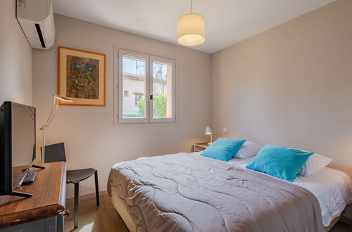 Photo 5 - 1 bedroom Apartment in Sainte-Maxime with garden and terrace