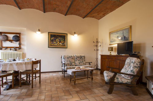 Foto 12 - Apartamento de 2 habitaciones en Cerreto Guidi con piscina y jardín