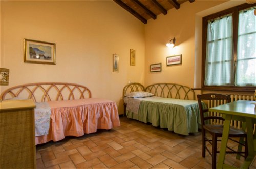 Foto 18 - Appartamento con 2 camere da letto a Cerreto Guidi con piscina e giardino