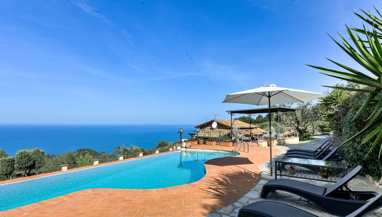 Casa de 5 quartos em Monte Argentario com piscina privada e jardim - Foto 1