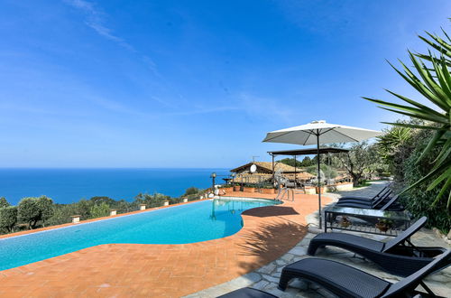 Foto 1 - Casa de 4 quartos em Monte Argentario com piscina privada e jardim