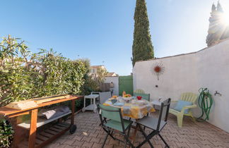 Foto 2 - Casa de 1 habitación en Le Grau-du-Roi con terraza y vistas al mar