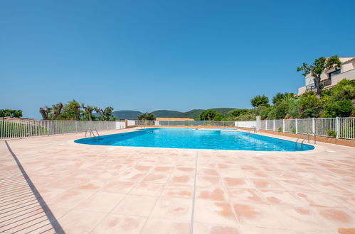 Foto 16 - Casa de 2 quartos em La Croix-Valmer com piscina e terraço