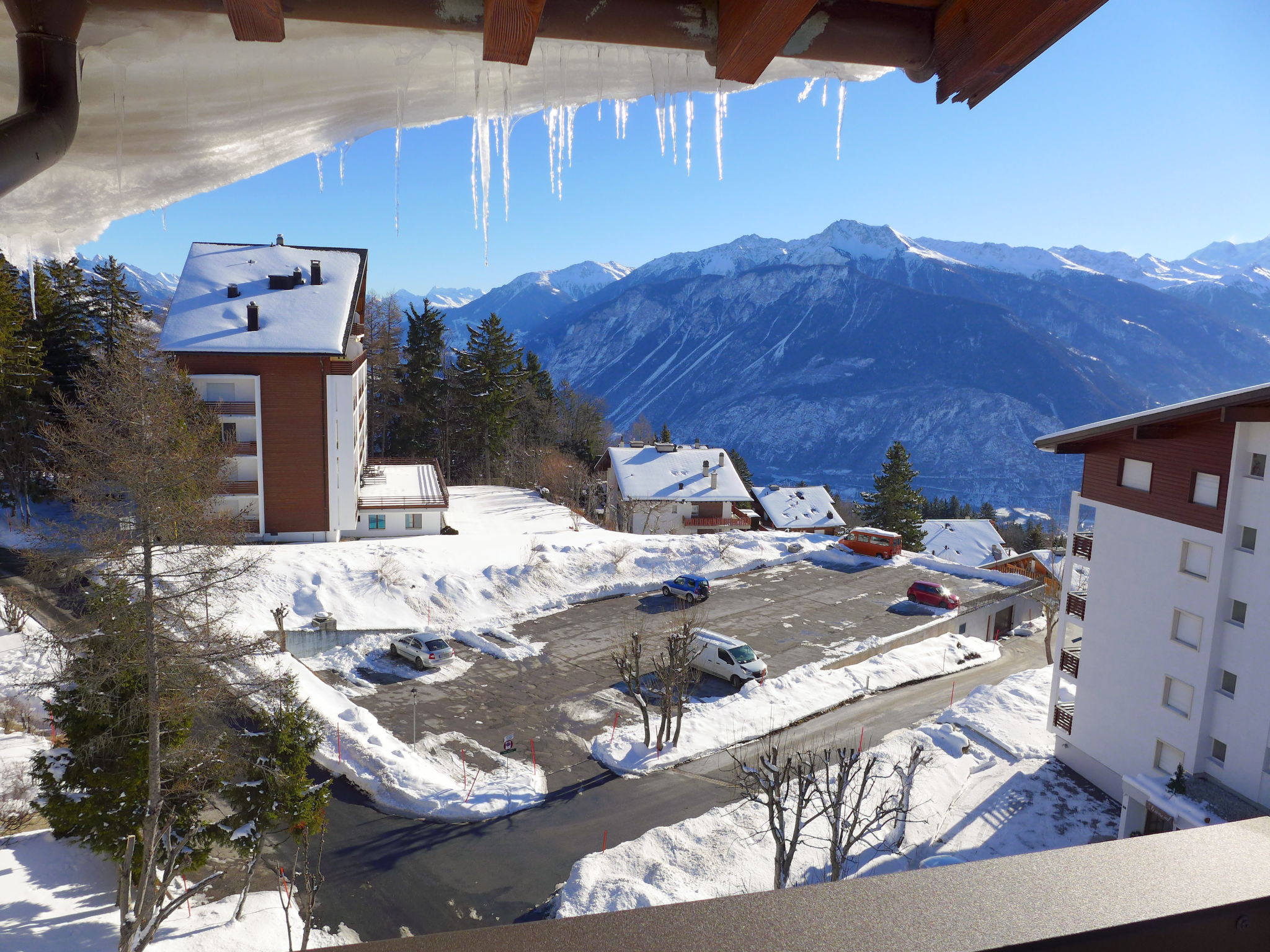 Foto 28 - Apartment mit 1 Schlafzimmer in Crans-Montana mit blick auf die berge