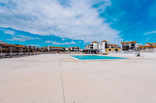 Photo 17 - 2 bedroom Apartment in Le Barcarès with swimming pool and terrace