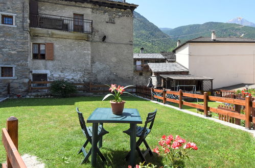 Photo 15 - 1 bedroom Apartment in Fénis with garden and mountain view