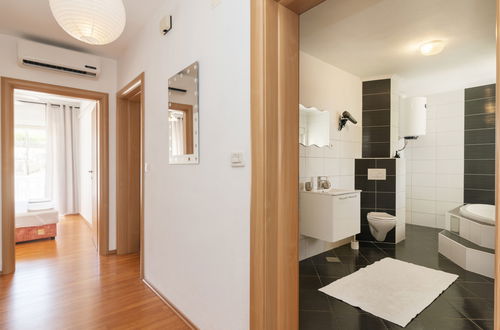 Foto 7 - Apartamento de 2 quartos em Split com terraço