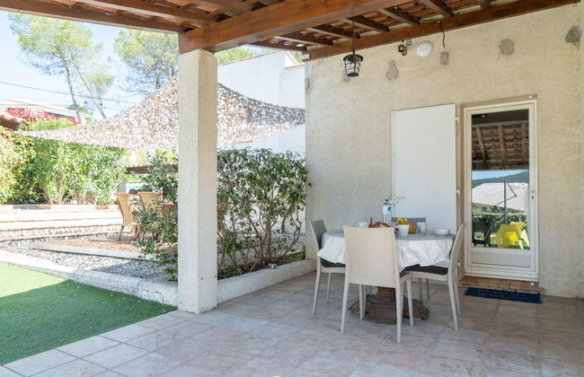 Casa de 5 quartos em Rocbaron com piscina privada e jardim - Foto 21