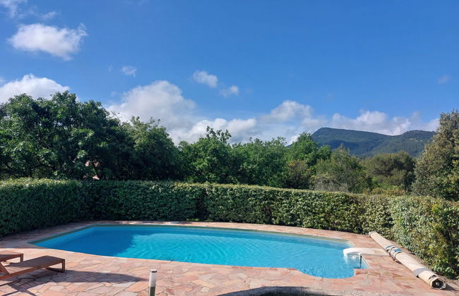 Casa de 5 quartos em Rocbaron com piscina privada e jardim - Foto 30