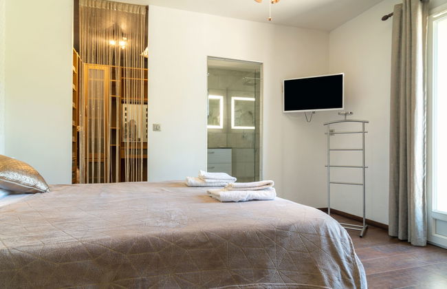 Casa de 5 quartos em Rocbaron com piscina privada e jardim - Foto 11
