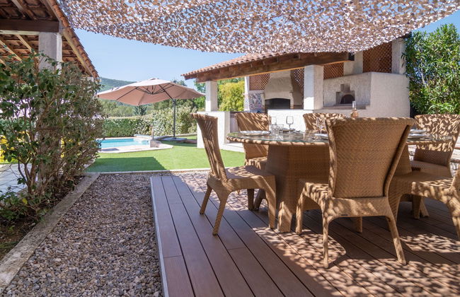 Casa de 5 quartos em Rocbaron com piscina privada e jardim - Foto 5