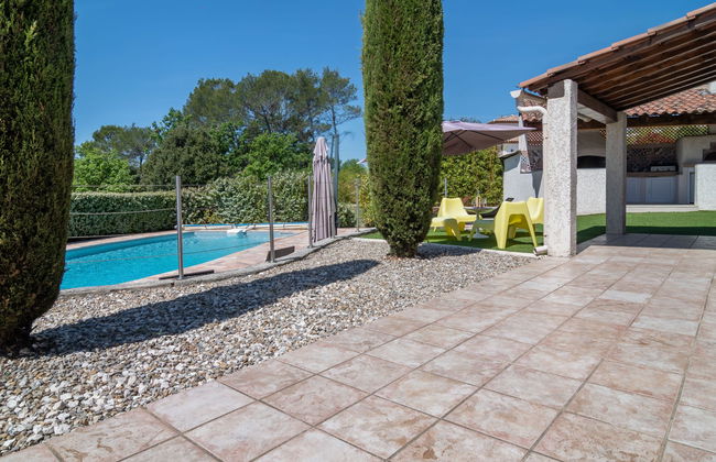 Casa de 5 quartos em Rocbaron com piscina privada e jardim - Foto 23