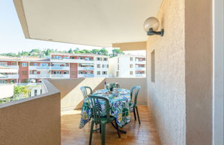 Foto 2 - Apartamento de 1 quarto em Sainte-Maxime com terraço e vistas do mar