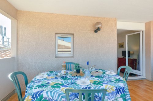 Photo 11 - Appartement de 1 chambre à Sainte-Maxime avec terrasse et vues à la mer