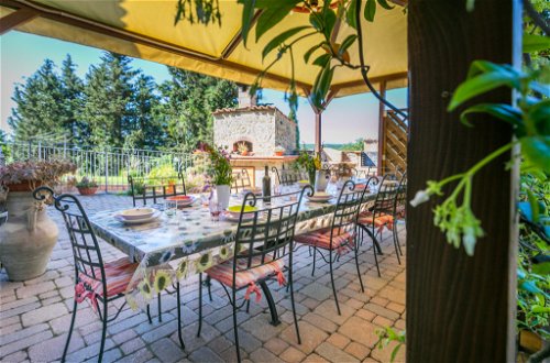 Foto 4 - Casa de 4 habitaciones en Colle di Val d'Elsa con piscina privada y jardín