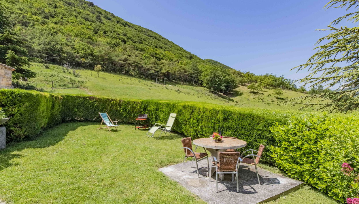 Haus mit 2 Schlafzimmern in Roche-Saint-Secret-Béconne mit garten - Foto 1