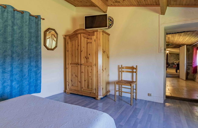 2 bedroom House in Roche-Saint-Secret-Béconne with garden - Photo 11