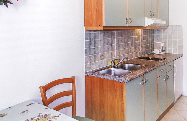Apartamento de 1 quarto em Kali com piscina e terraço - Foto 3