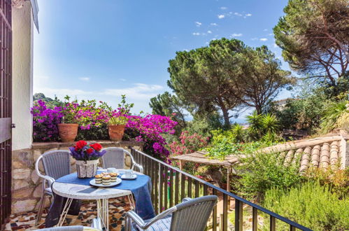 Foto 4 - Casa de 3 quartos em Lloret de Mar com piscina privada e terraço