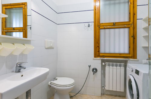 Foto 24 - Appartamento con 2 camere da letto a Rosignano Marittimo con vista mare