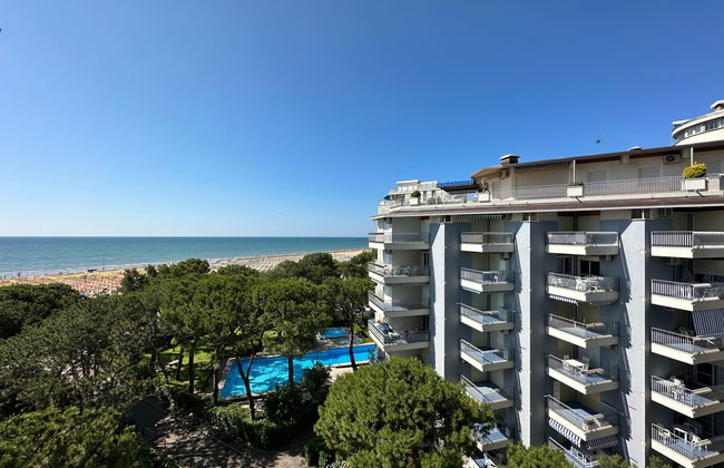 Apartamento de 3 quartos em Lignano Sabbiadoro com piscina e jardim - Foto 1