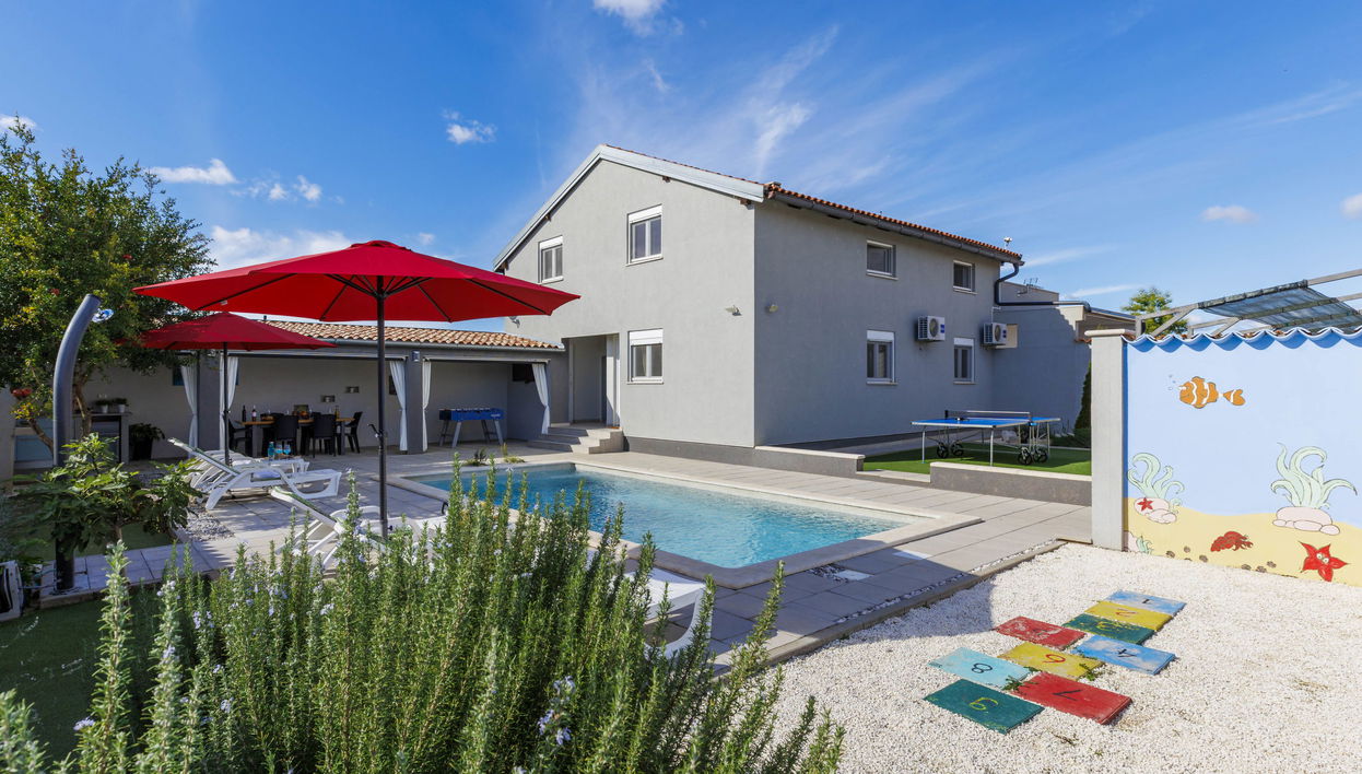 Apartamento de 4 quartos em Marčana com piscina privada e jardim - Foto 1