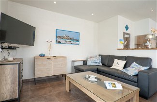 Foto 2 - Appartamento con 2 camere da letto a Plounéour-Brignogan-plages con giardino e vista mare