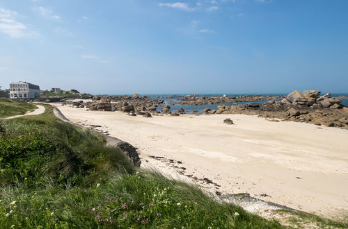 Foto 28 - Apartamento de 2 quartos em Plounéour-Brignogan-plages com jardim