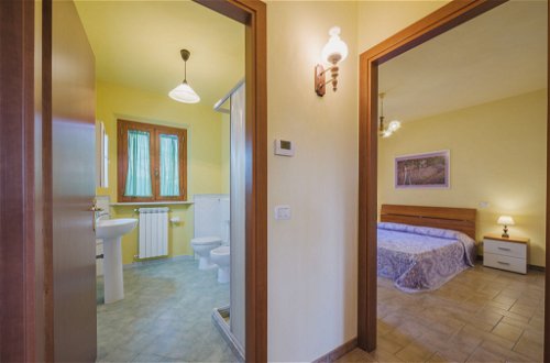 Foto 17 - Apartment mit 2 Schlafzimmern in Lucca mit garten