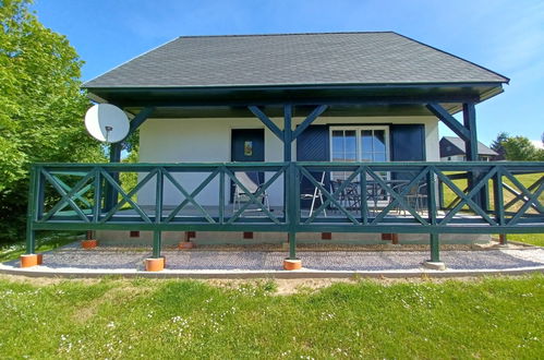 Foto 1 - Haus mit 3 Schlafzimmern in Černý Důl mit schwimmbad und blick auf die berge