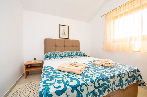 Foto 5 - Apartamento de 2 quartos em Sibenik com jardim