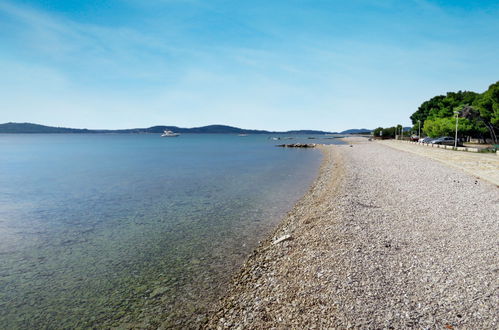 Foto 14 - Apartamento de 2 habitaciones en Sibenik con vistas al mar