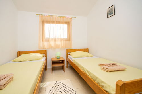 Foto 8 - Apartamento de 2 quartos em Sibenik com jardim