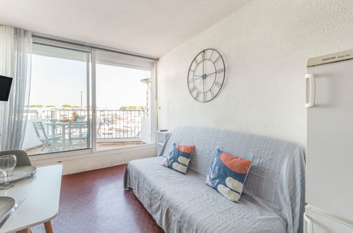 Foto 9 - Appartamento con 1 camera da letto a Le Grau-du-Roi con terrazza e vista mare