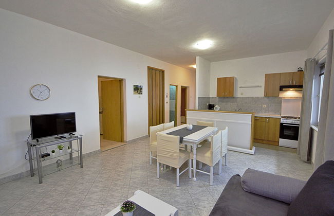 Casa de 4 quartos em Tučepi com piscina privada e jardim - Foto 10