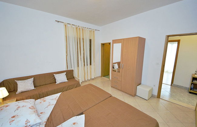 Casa de 4 quartos em Tučepi com piscina privada e jardim - Foto 21
