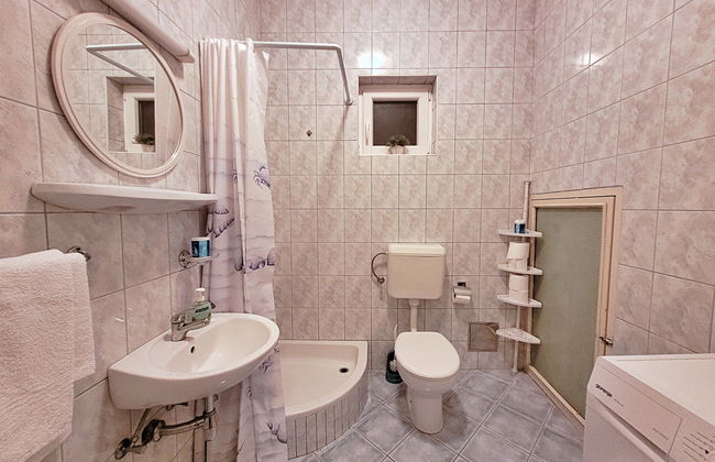 Casa de 4 quartos em Tučepi com piscina privada e jardim - Foto 25