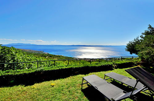 Photo 4 - Maison de 3 chambres à Tučepi avec piscine privée et jardin