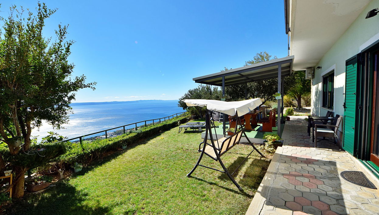 Maison de 4 chambres à Tučepi avec piscine privée et jardin - Photo 1