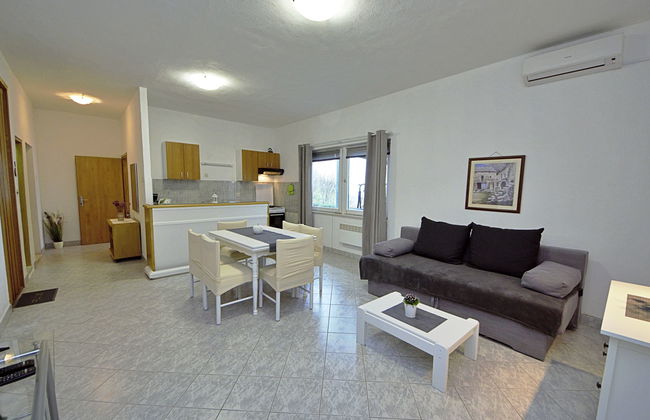 Casa de 4 quartos em Tučepi com piscina privada e jardim - Foto 7