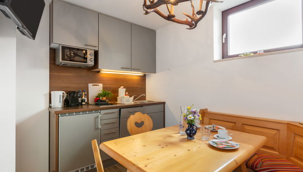 2 bedroom Apartment in Neukirchen am Großvenediger with garden - Photo 3