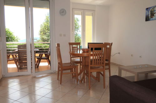 Foto 5 - Apartment mit 1 Schlafzimmer in Labin mit schwimmbad und blick aufs meer