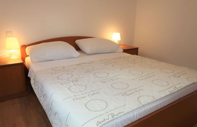 Apartamento de 2 quartos em Labin com piscina e terraço - Foto 9