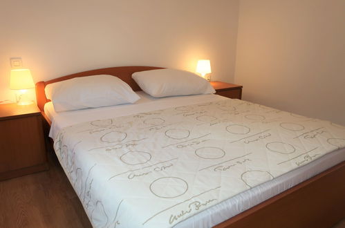 Foto 20 - Appartamento con 1 camera da letto a Labin con piscina e terrazza