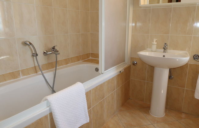 Apartamento de 2 quartos em Labin com piscina e terraço - Foto 10