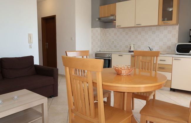 Apartamento de 2 quartos em Labin com piscina e terraço - Foto 6