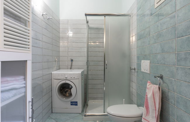 Casa de 3 quartos em Cipressa com jardim e terraço - Foto 21