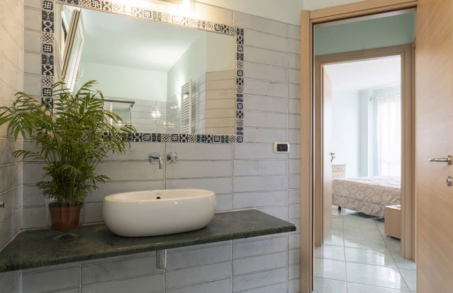 Casa de 3 quartos em Cipressa com jardim e terraço - Foto 18